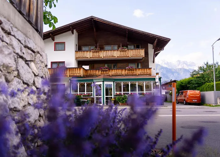 Boutique Koegele Innsbruck Axamer Lizum Otel