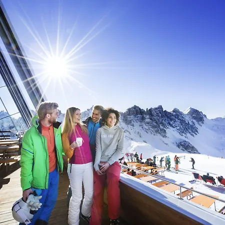 Koegele Bei Innsbruck Axamer Lizum アクサムス